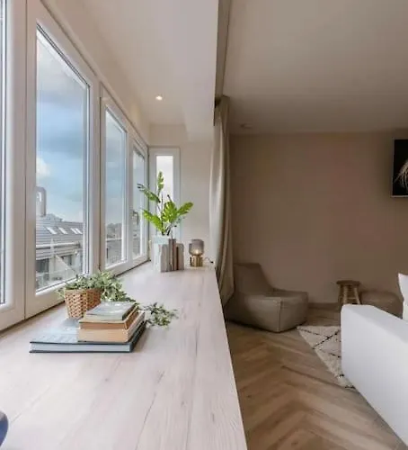 Juan - Stijlvol Met Uitzicht Op De Kaai